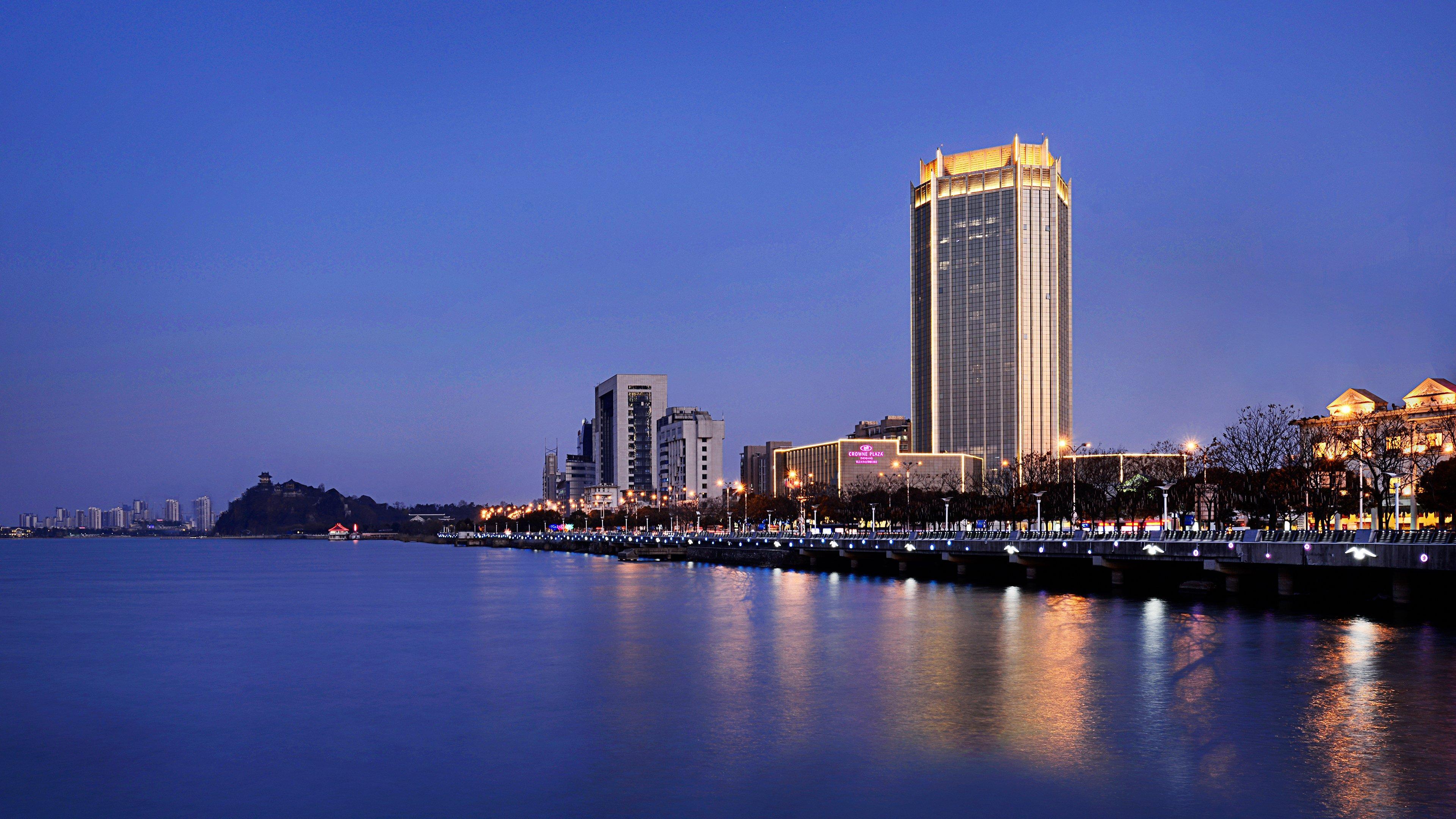 Crowne Plaza Zhenjiang By Ihg Hotel Kültér fotó